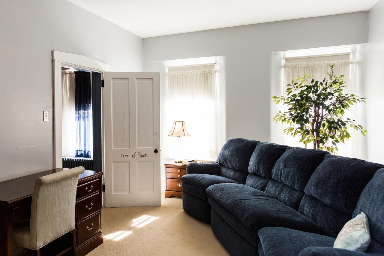 Red Rose Bed & Breakfast Smoketown  Экстерьер фото