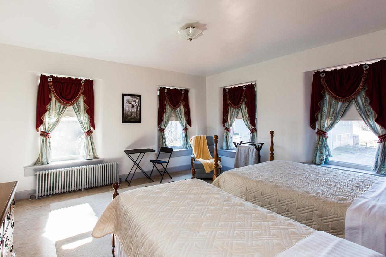 Red Rose Bed & Breakfast Smoketown  Экстерьер фото