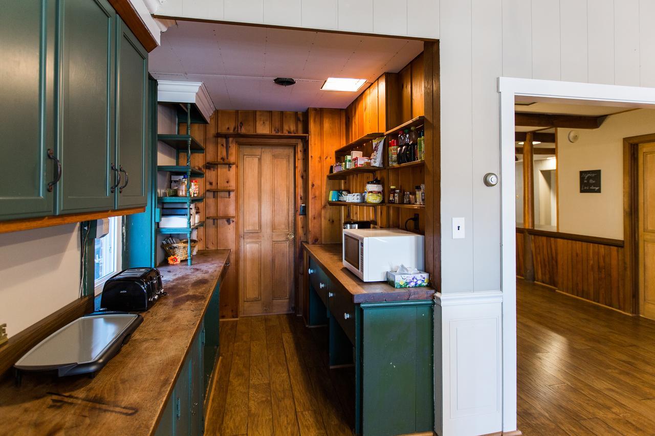 Red Rose Bed & Breakfast Smoketown  Экстерьер фото